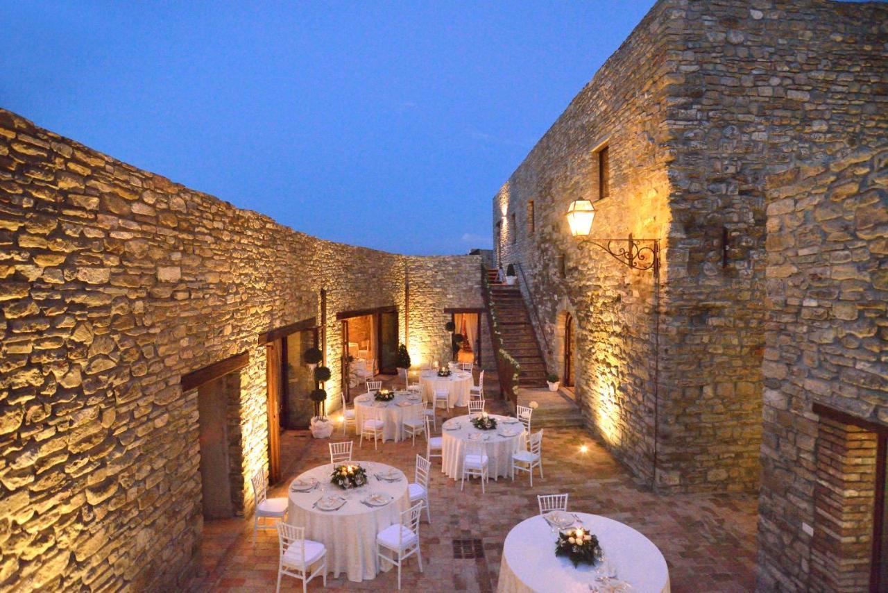 Tenuta Di Forte Sorgnano Gualdo Cattaneo Kültér fotó